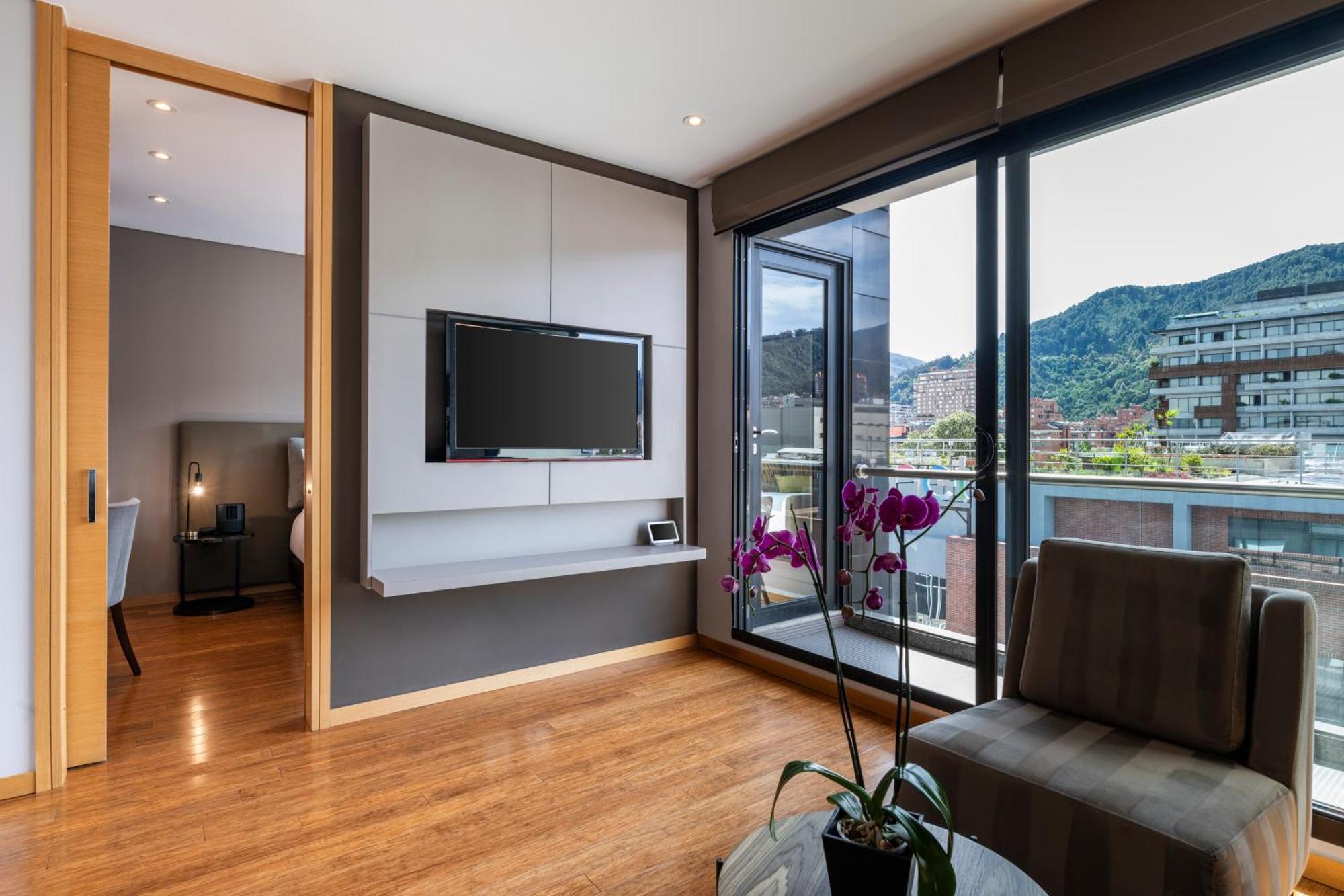 Hotel 93 Luxury Suites By Preferred Bogotá Exteriör bild